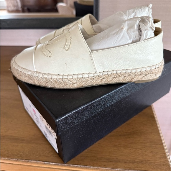 Chanel Cream Espadrille Slip-On Shoes - Picture 5 of 8